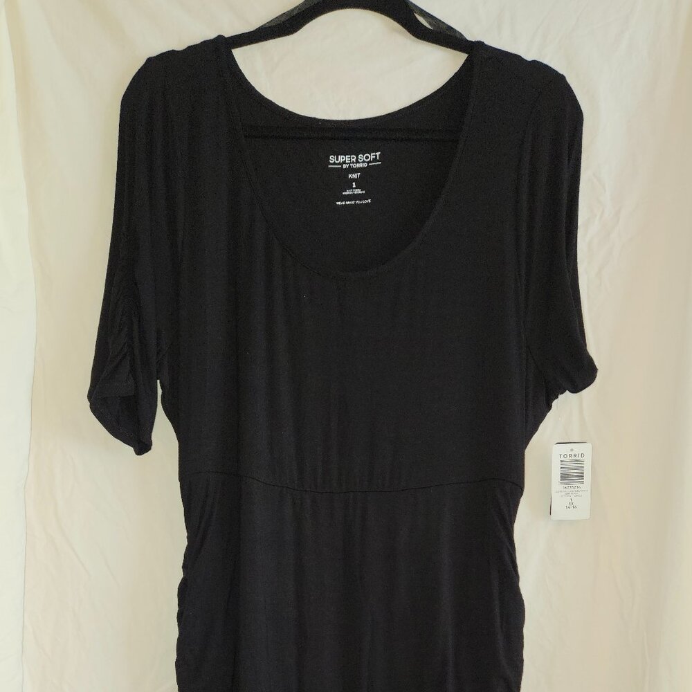 Torrid 1x Mini Super Soft Elbow Sleeve‎ Bodycon Dress